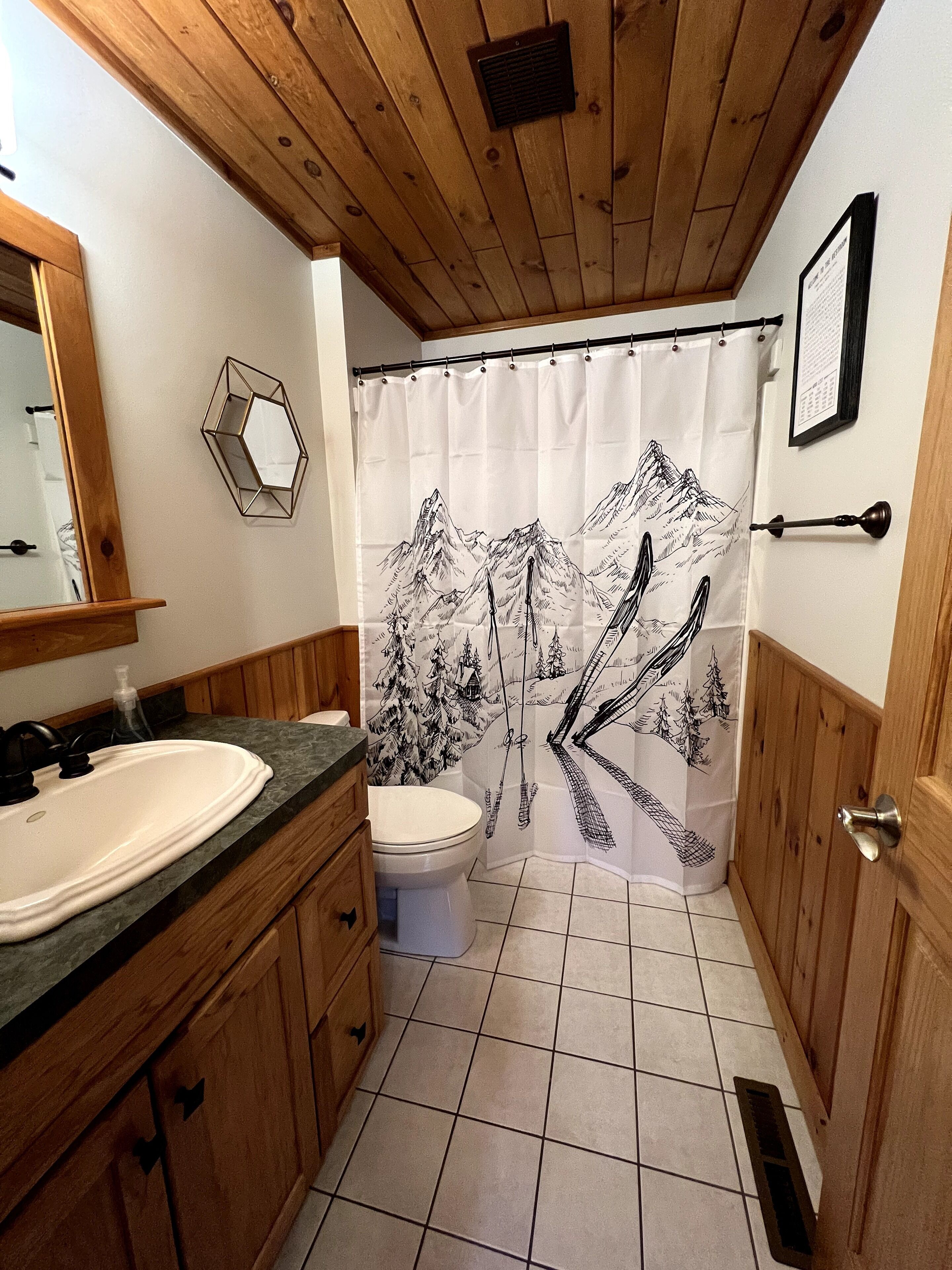 ❤⛷❄❤NEW! ☃⛷❄ Creekside Cabin-10 mins to EVL