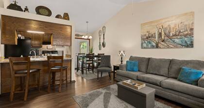 4bed3Bedroom near Convention Ctr, downtown, Fisher Park, 30 min to Holiday World