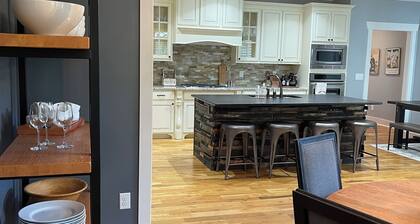 Newly updated home near Pinehurst resort & No. 2 clubhouse!