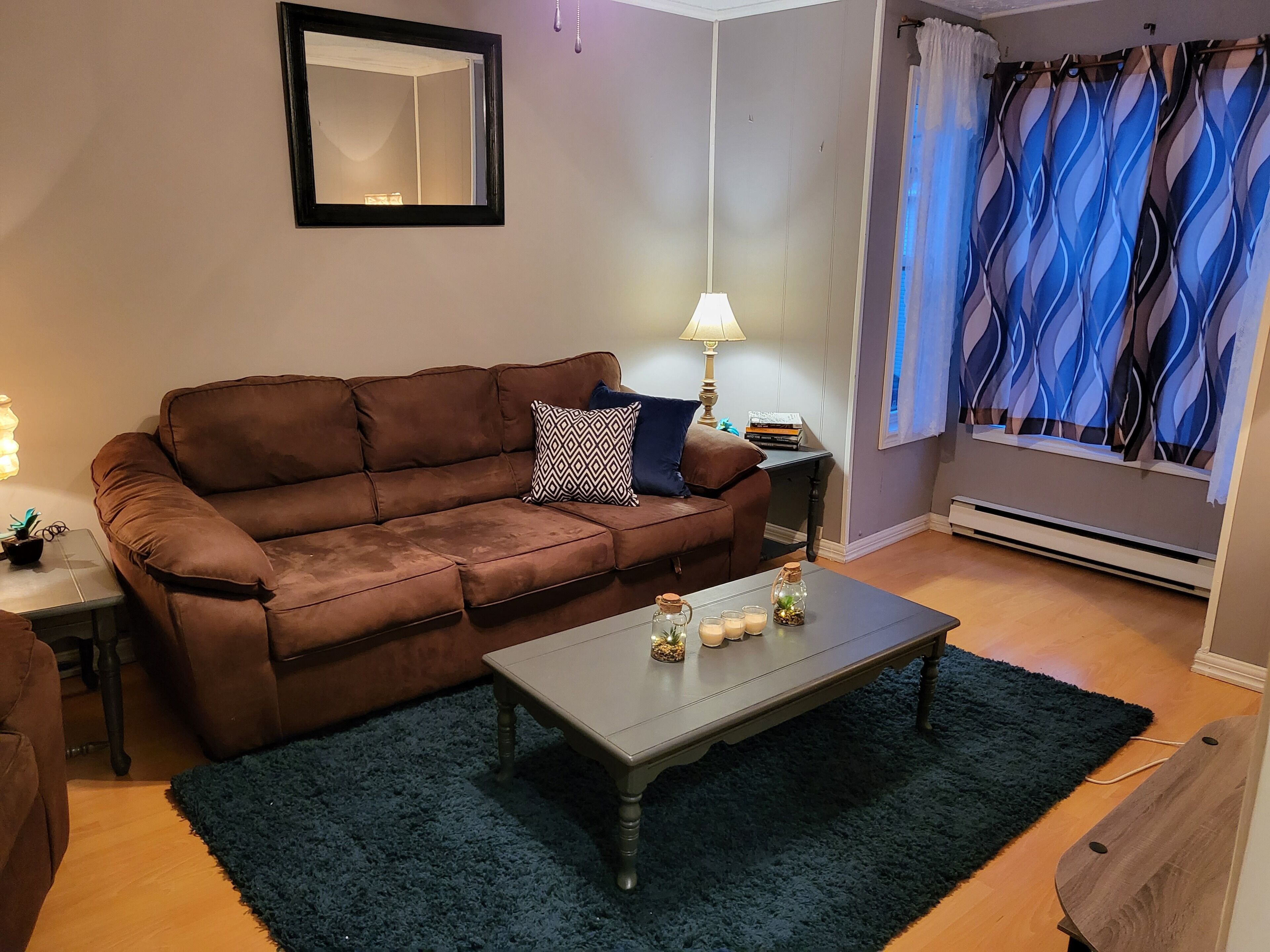 Historical Downtown Gem!! (with back yard)