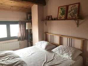 5 間睡房、書桌、免費 Wi-Fi、床單