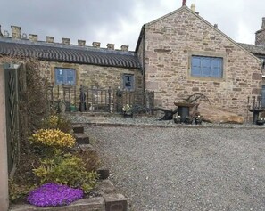 Property grounds - Romantic getaway set in 5 acres. (Buxton)