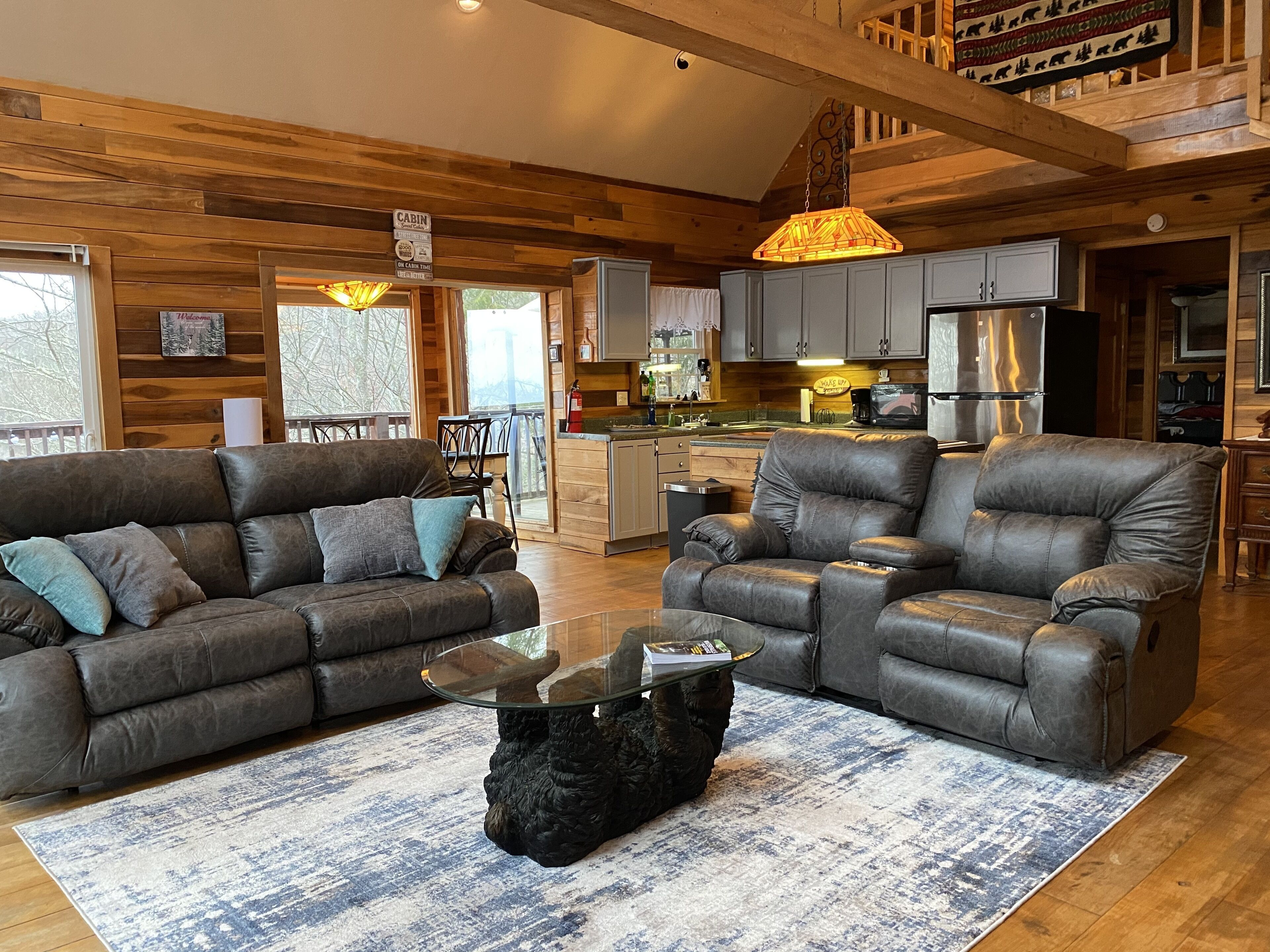 Mountain View Cabin w Jacuzzi!