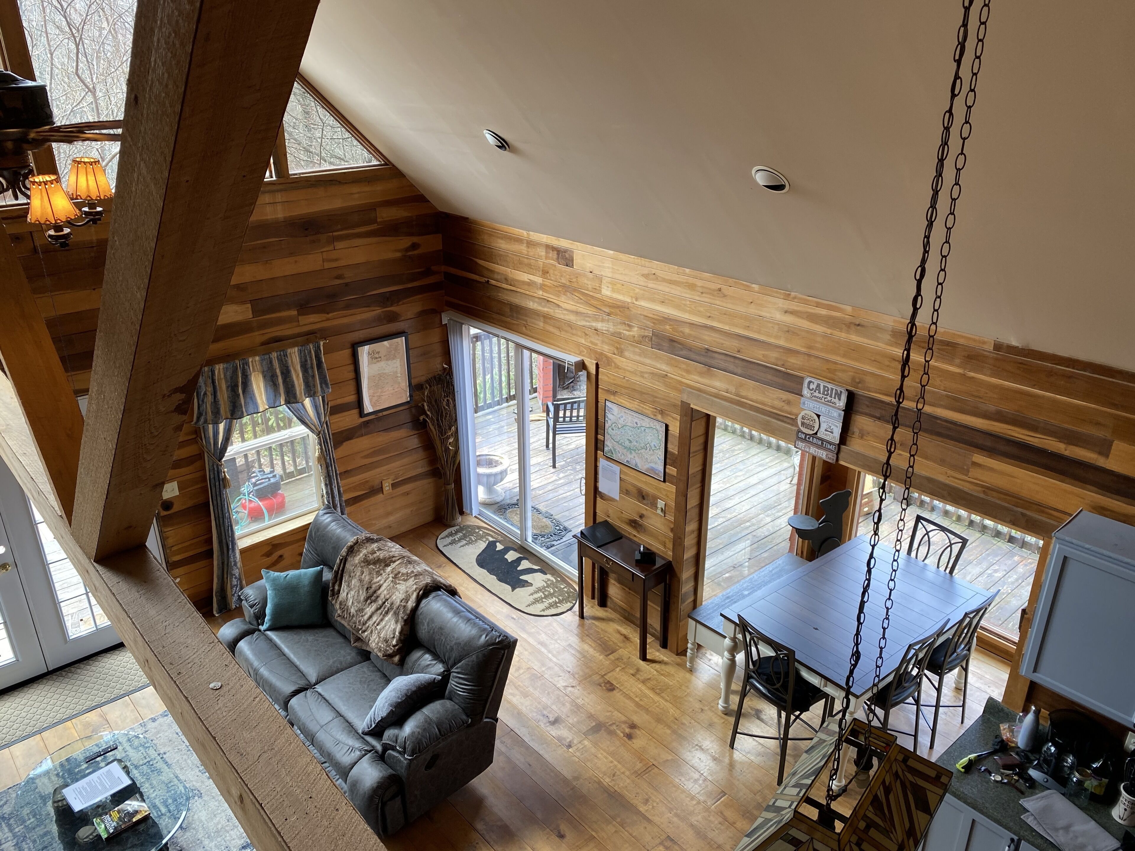 Mountain View Cabin w Jacuzzi!