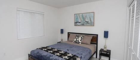 2 habitaciones, tabla de planchar con plancha y wifi gratis
