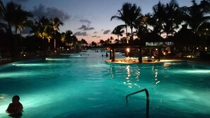 Outdoor pool, a heated pool - Affordable Mexico Vacation with 2 bedrooms, 2 bath resort Suite Sleeps 6 adults (Riviera Maya)