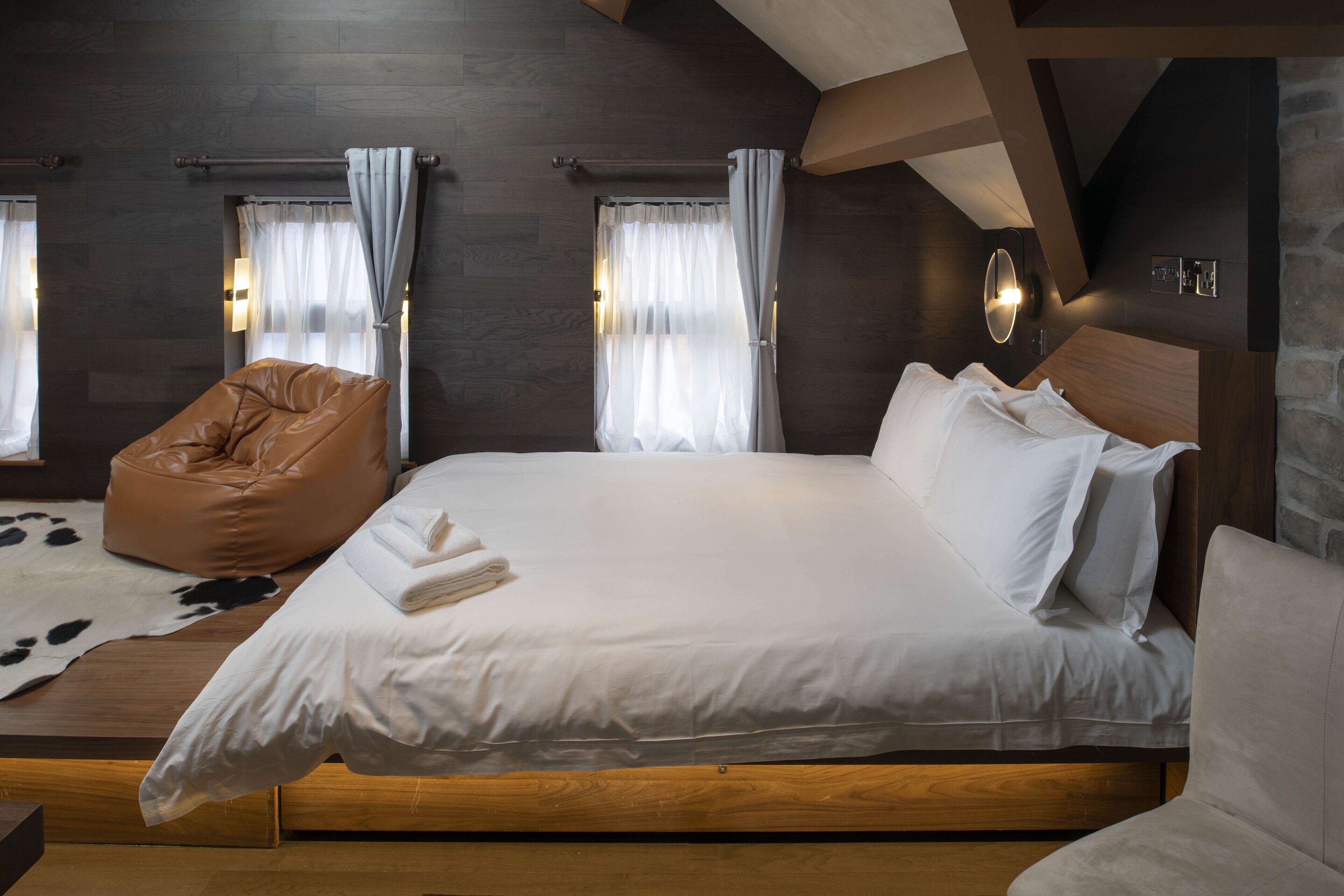 Double Room | In-room safe, blackout drapes, soundproofing, iron/ironing board