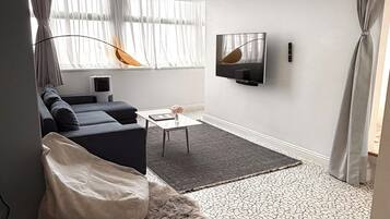 Duplex | Living area | Smart TV