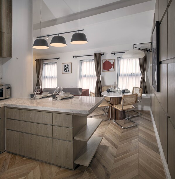 Appartement | Dineren op de kamer