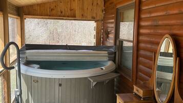 Bain à remous intérieur