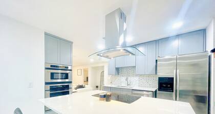 Ideal Home Rental for Large Fan Group- WALK to AT&T Stadium. Park for free