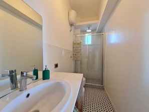 Shower, bidet