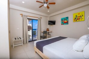 Junior Room | In-room safe, desk, soundproofing, free WiFi - Hotel Inkanto  (Mahahual)