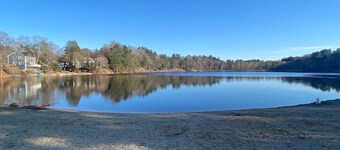 Whole House Steps from Pleasant Pond
