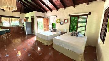 Deluxe House | 1 bedroom, iron/ironing board, cribs/infant beds, free WiFi