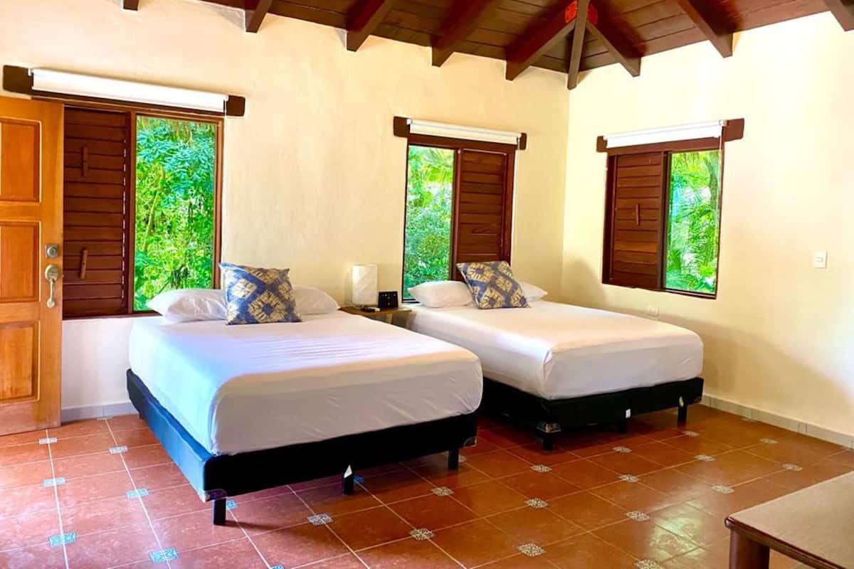 Deluxe House | 1 bedroom, iron/ironing board, cots/infant beds, free WiFi