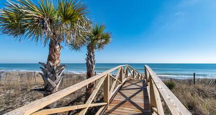 Ocean Eyes in DeBordieu, 3BR Oceanfront Villa with Community Pool