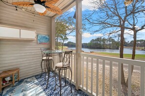 Outdoor dining - Stunning 2BR Villa | 2nd Floor with Pool & 17th Hole Views (Pawleys Island)