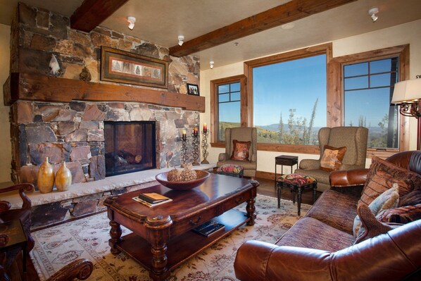 TV, fireplace - Grand Lodge at Deer Valley Resort - Three Bedroom Deluxe Residence #308 - Ski-in/ski-out (Park City)