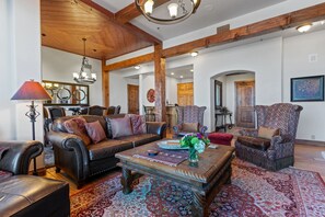 Interior - Grand Lodge at Deer Valley Resort - Three Bedroom Deluxe Residence #206 - Ski-in/ski-out (Park City)