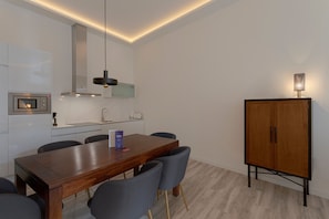 Fridge, microwave, coffee/tea maker, electric kettle