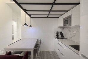 Fridge, microwave, coffee/tea maker, electric kettle