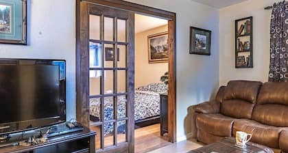 Beautiful full condo 5 minutes from Payette Lake!