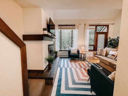 73SW - F/P - W/D - Sleeps 6