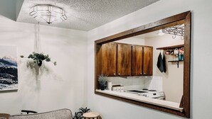 Interior - 73SW - F/P - W/D - Sleeps 6 (Deming)