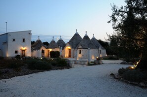Exterior - Trullo Panoramique - Micele Holiday Houses (Locorotondo)