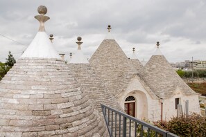 Property grounds - Trullo Panoramique - Micele Holiday Houses (Locorotondo)
