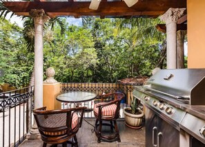 Property grounds - Gem across the street from the beach (Tamarindo)
