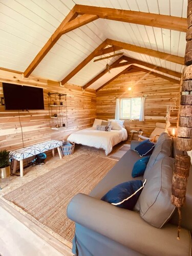 Sun Cabin• Left Foot Farm Goat Dairy•Mt Rainier