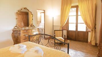 3 camere, ferro/asse da stiro, Wi-Fi gratuito, lenzuola