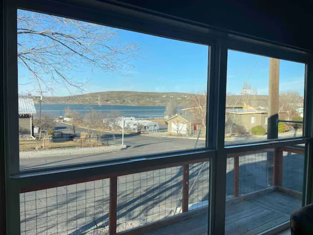 SoapBox 1 Block from Soap Lake