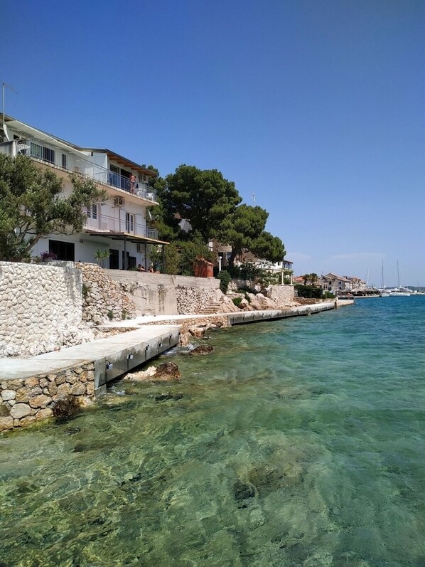 Exterior - Apartment in Tribunj with Seaview, Balcony, Air condition, WIFI (5081-1) (Tribunj)