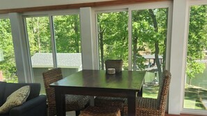 Unclassified image, 5 of 31, button - 10% OFF THE RENTAL FEE, ACTIVE AND RETIRED MILITARY! Come Visit 'Let It B"! (Huddleston)