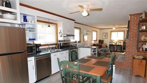 Unclassified image, 2 of 31, button - 10% OFF THE RENTAL FEE, ACTIVE AND RETIRED MILITARY! Come Visit 'Let It B"! (Huddleston)