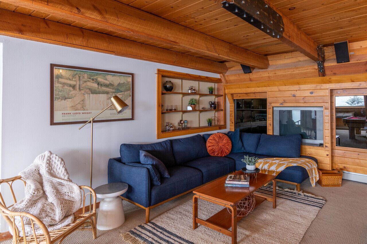 Casa Livingston · 5 Bedroom, 5 bath, Pool and Hot Tub!