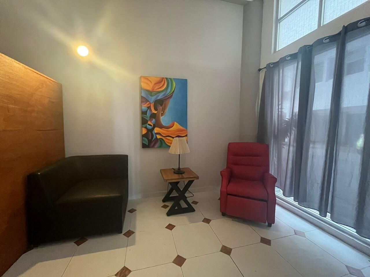 Een strijkplank/strijkijzer, gratis wifi