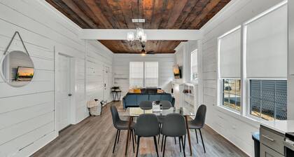 The Shiplap Cottage: 9min to Silos/Downtown/Baylor