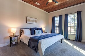 3 室のベッドルーム、アイロン / アイロン台、WiFi (無料)、ベッドシーツ