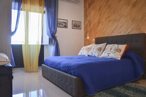 3 Schlafzimmer, Schreibtisch, Bügeleisen/Bügelbrett, kostenloses WLAN