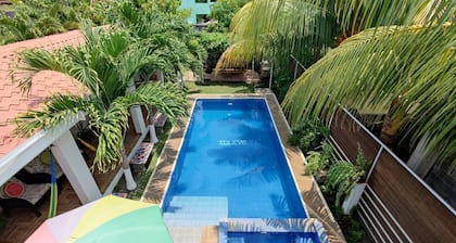 Traditional Colonial House, in private community 5 minutes from the Beachminutes