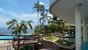 ROOM 103 FLAT | Terraza o patio