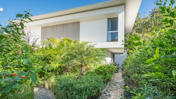 Enceinte de lâhĂ©bergement