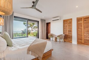 3 slaapkamers, een kluis op de kamer, een strijkplank/strijkijzer, wifi