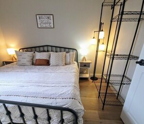 1 bedroom, travel cot, WiFi, bed sheets