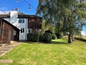 Exterior - Charming Cottage with rural views (Southwater)