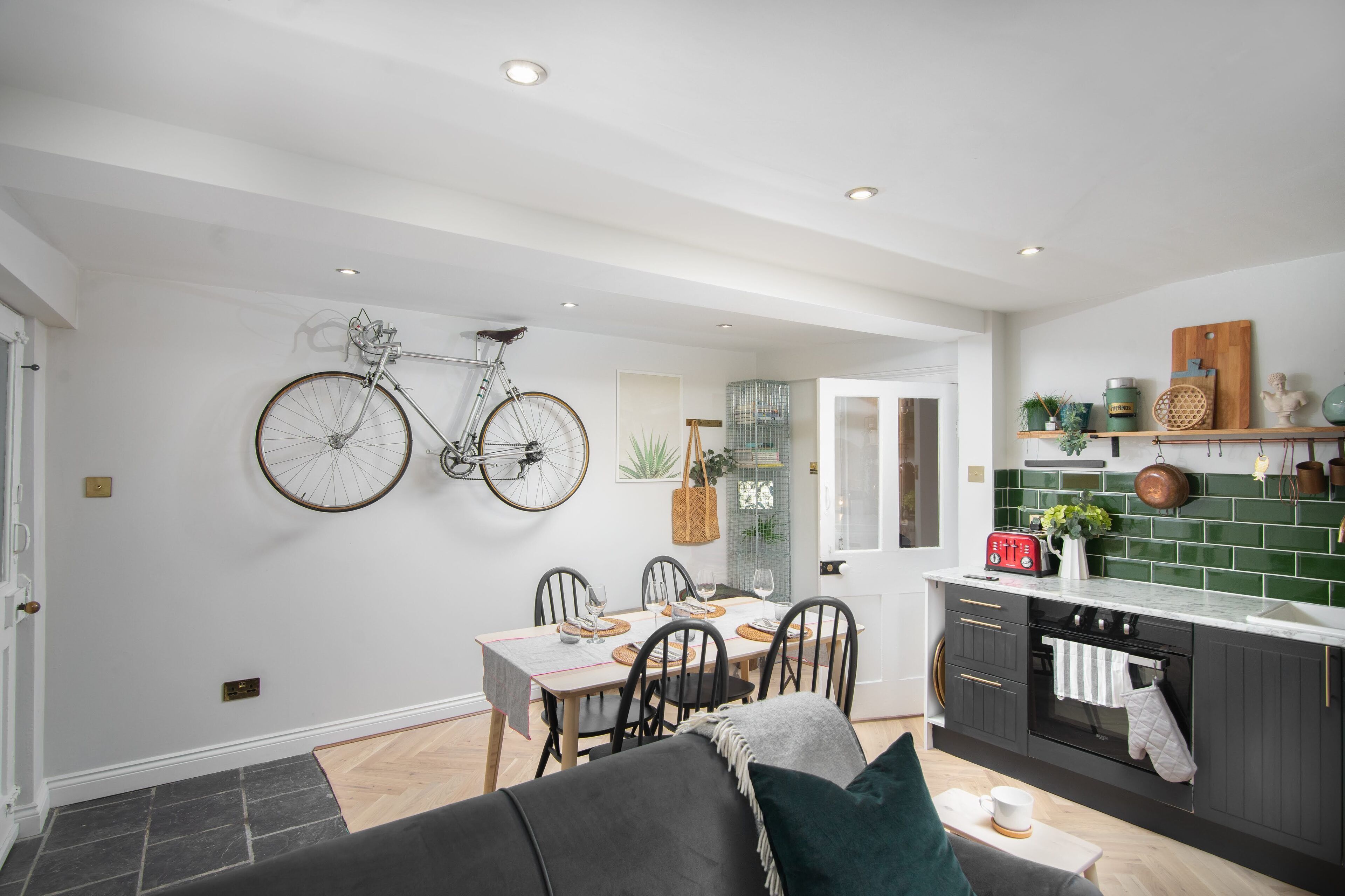 The Courtyard Apartment